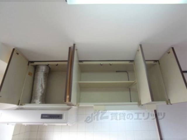 キッチン　キッチン上部収納