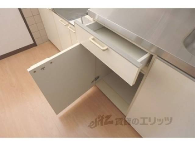 キッチン　収納