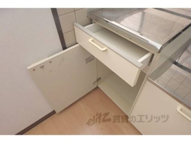 キッチン　収納