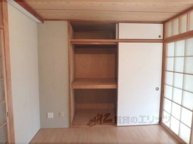 収納　洋室収納