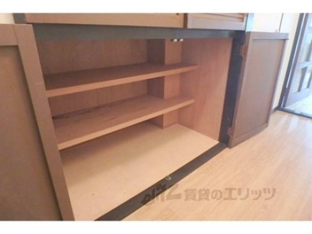 収納　廊下収納