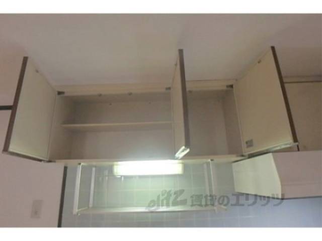 キッチン　キッチン上部収納