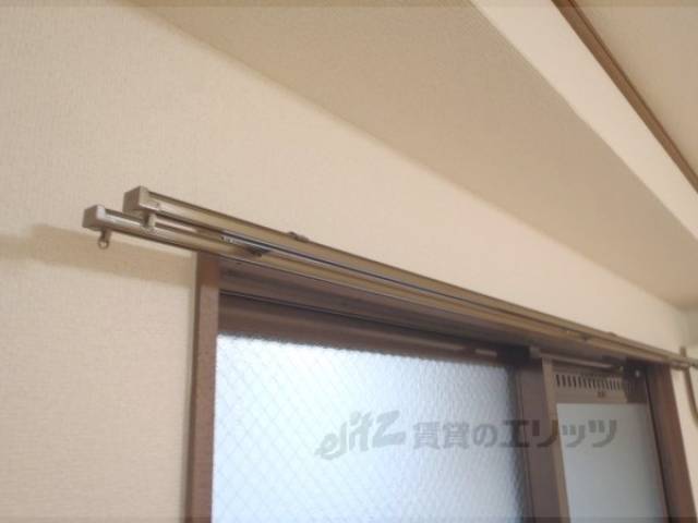 カーテンレール