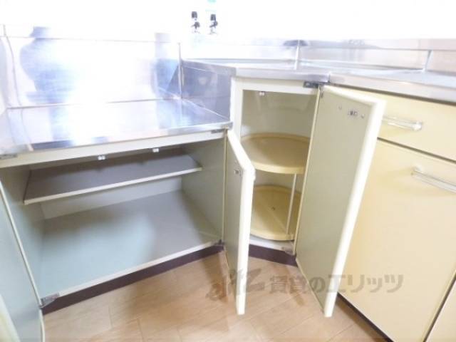 キッチン　キッチン下部収納