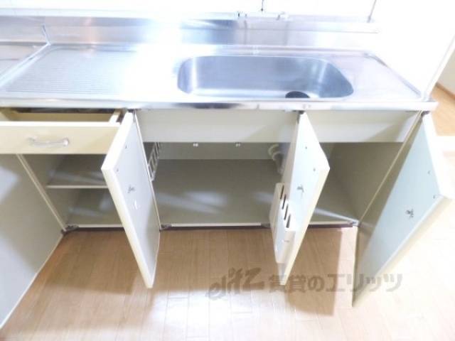キッチン　キッチン下部収納