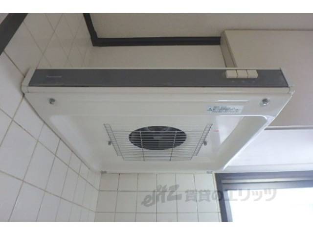 キッチン　換気扇