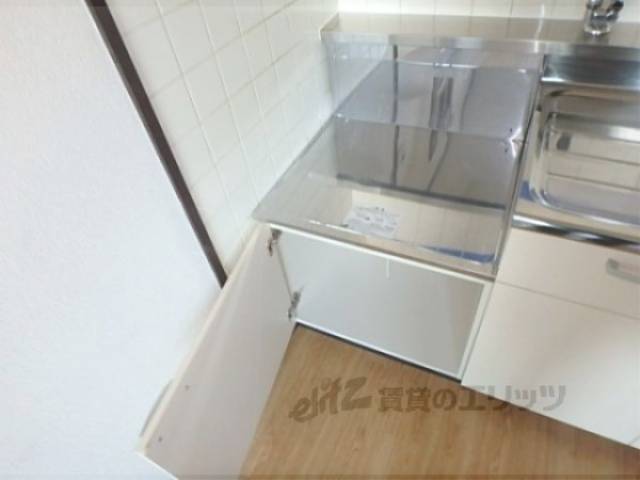 キッチン　キッチン下部収納