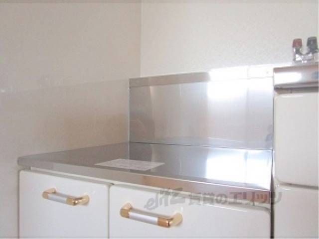 キッチン　コンロ置き場