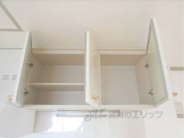 キッチン　キッチン上部収納