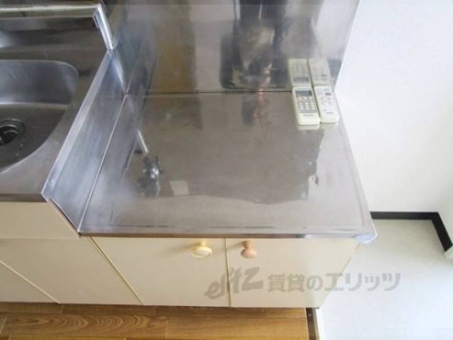 キッチン　コンロ置き場