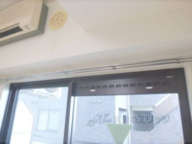 カーテンレール