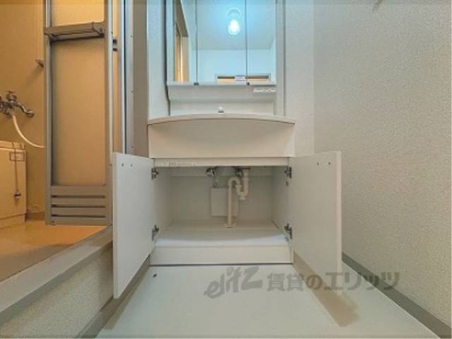 洗面所　洗面台収納