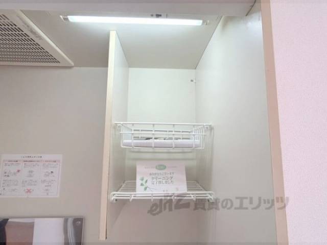 キッチン　上部収納