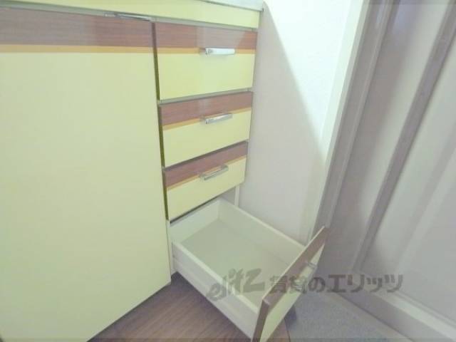 キッチン下部収納