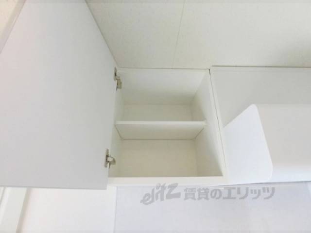 キッチン　上部収納