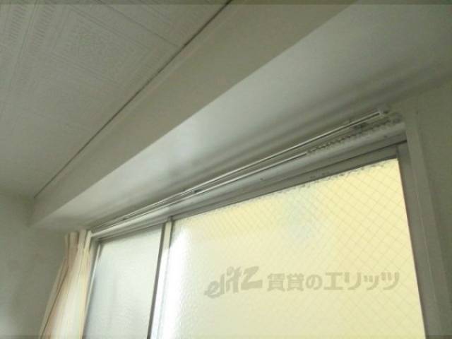 カーテンレール