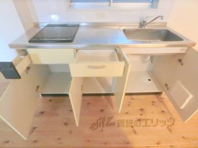 キッチン　下部収納