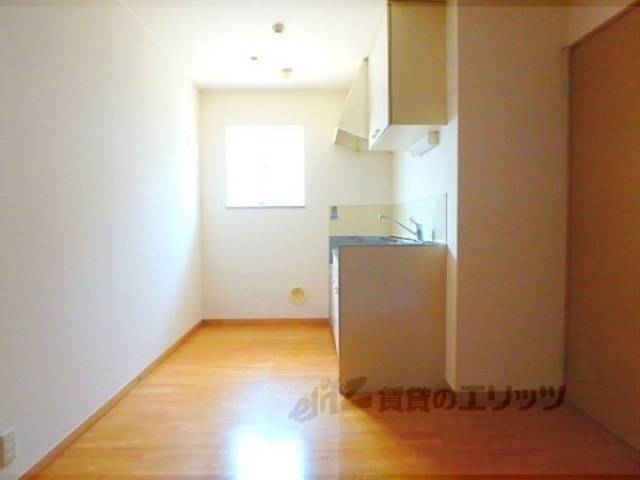 洋室　ダイニングキッチン