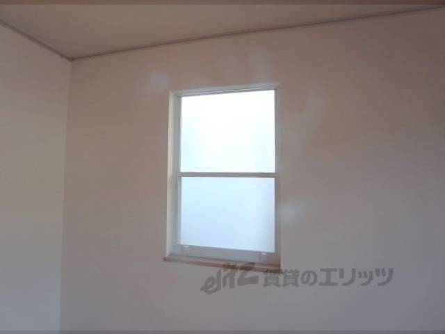 採光・換気窓ついています