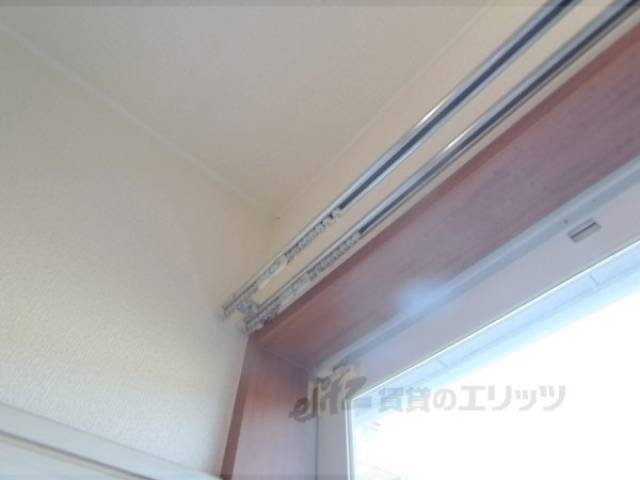 カーテンレール　二重です