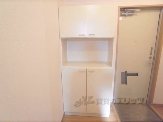 下駄箱　大きな下駄箱ついています