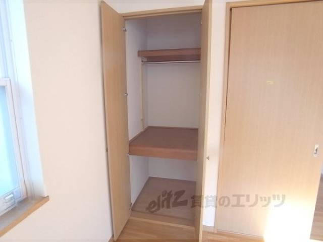 洋室　6帖洋室の収納です