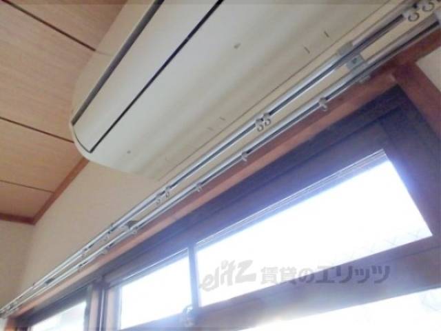 カーテンレール