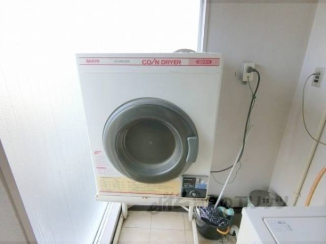 洗濯機置場　共用ランドリー