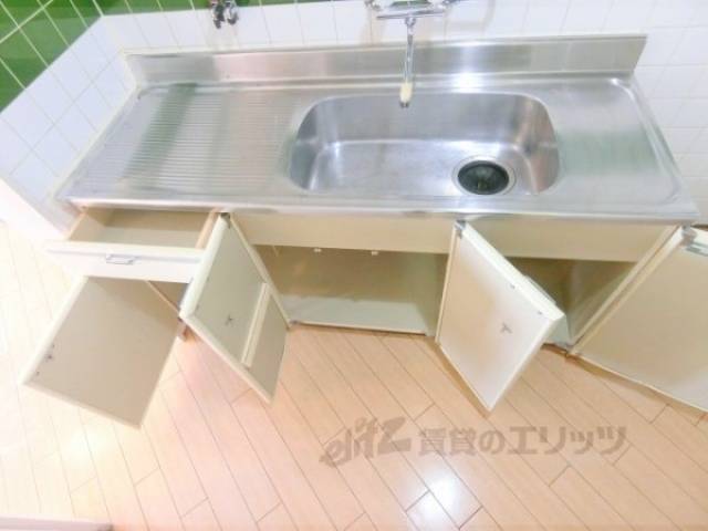 キッチン　下部収納