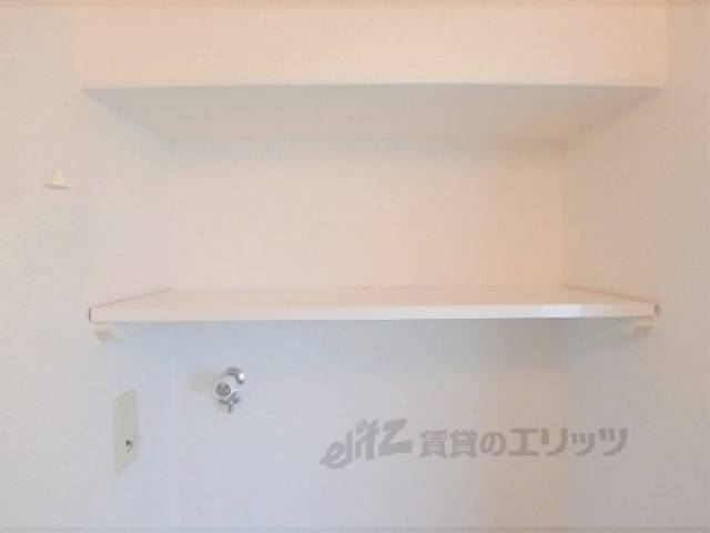 洗濯機置場　収納