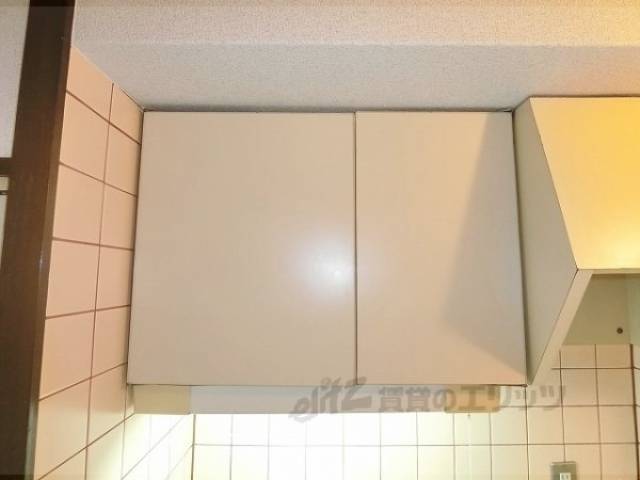 キッチン　上部収納