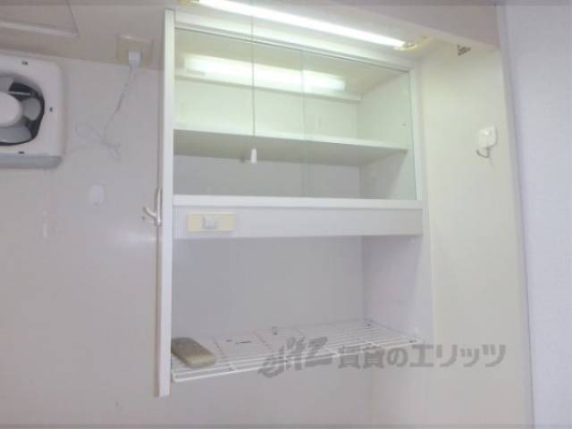 キッチン　キッチン上部棚