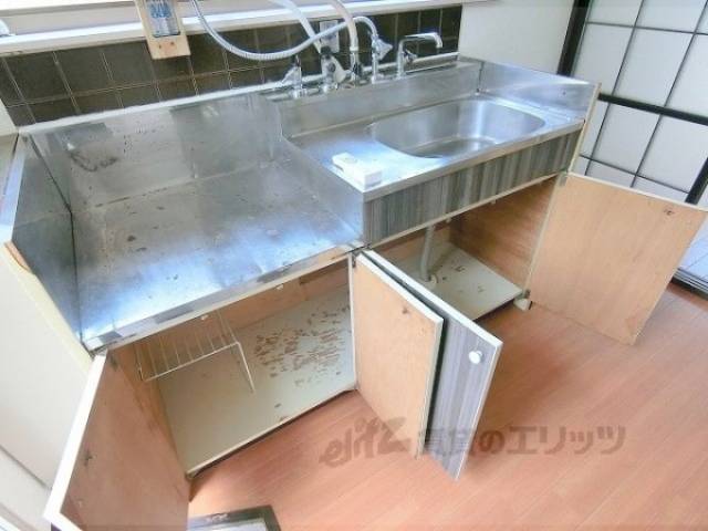 キッチン　キッチン下部収納