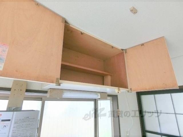 キッチン　キッチン上部収納