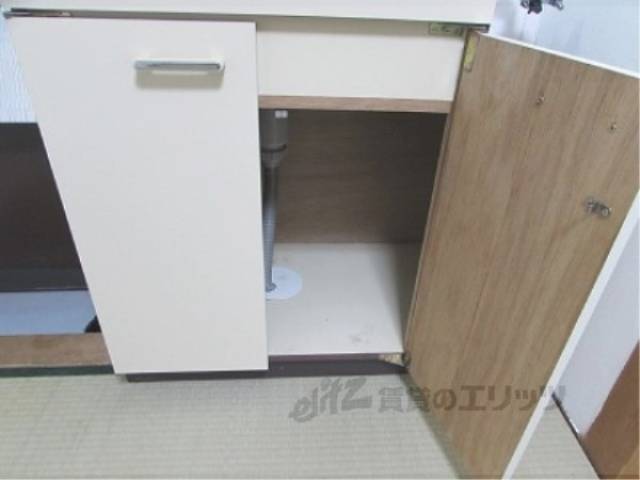 キッチン　キッチン下部収納