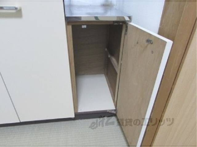 キッチン　キッチン下部収納
