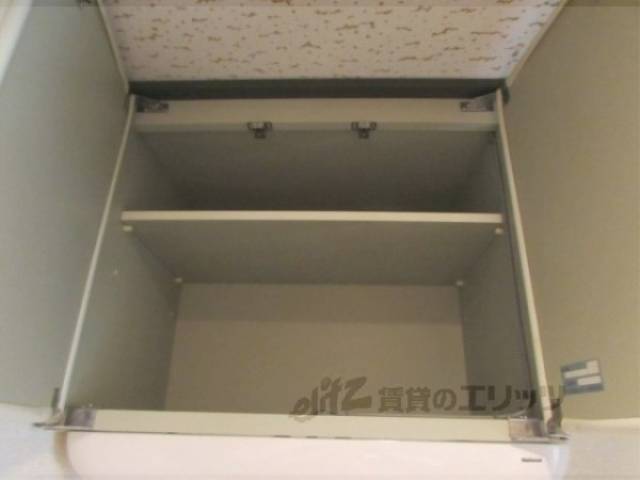 キッチン　キッチン上部収納