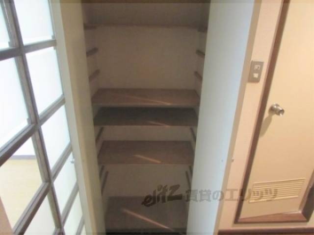 収納　廊下収納