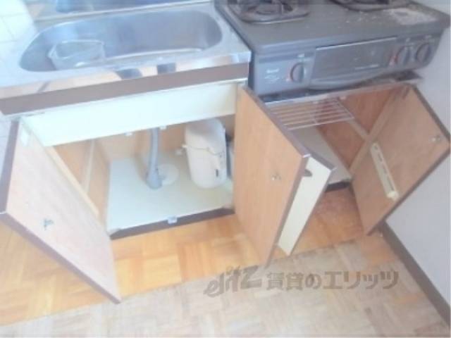キッチン下部収納