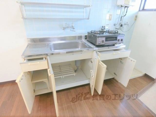 キッチン　キッチン下部収納