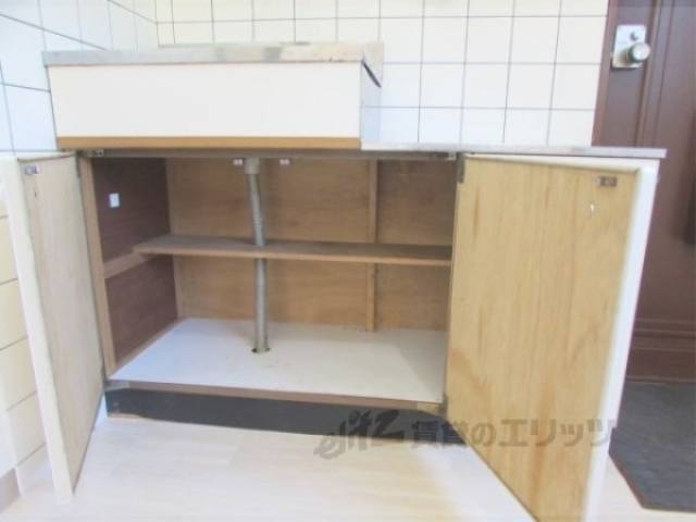 キッチン　キッチン下部収納