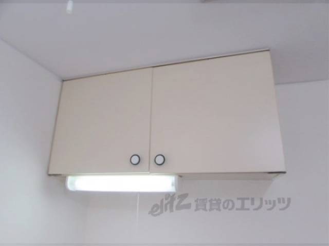 キッチン　キッチン上部収納