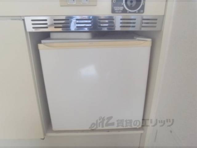 キッチン　ミニ冷蔵庫