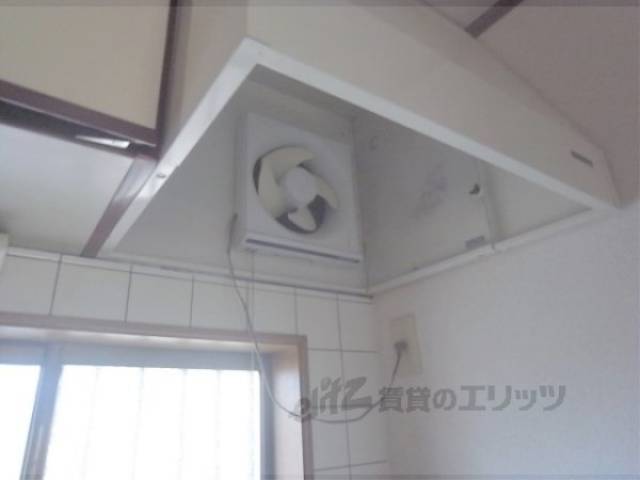 キッチン　換気扇