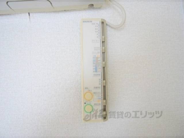 エアコン　エアコンリモコン