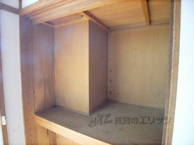 収納　真ん中段