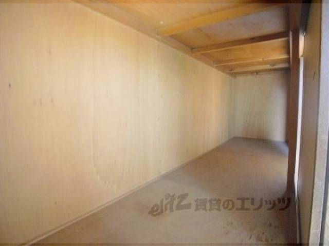 収納　真ん中段