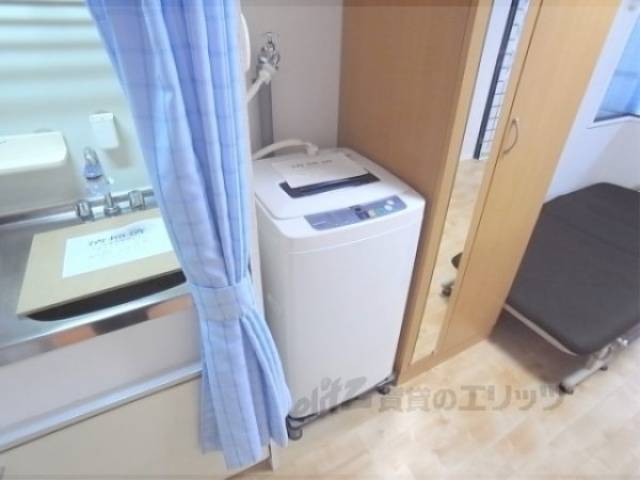 洗濯機置場　洗濯機
