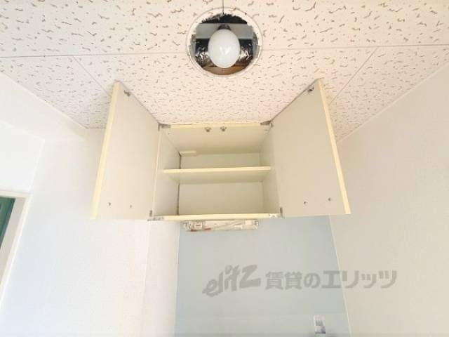 キッチン　上部収納