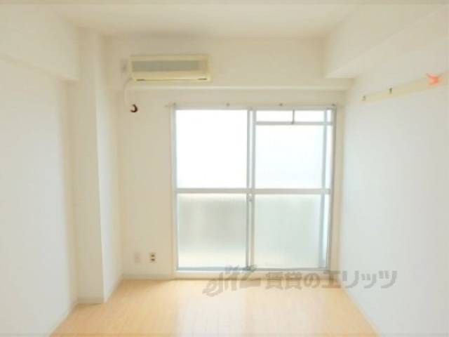 洋室　6帖の洋室です。